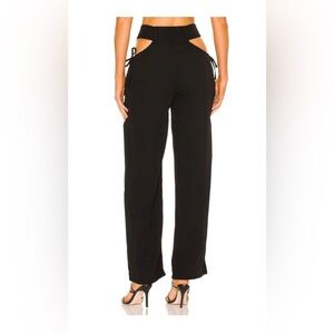 Superdown Black High-Waisted Wide Leg Pants with Flowing Fit